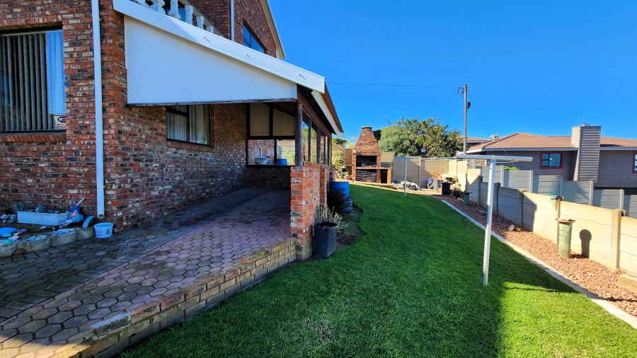 4 Bedroom Property for Sale in Dana Bay Western Cape